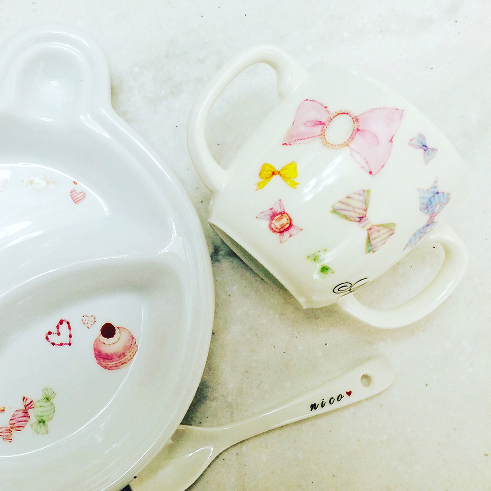 イニシャル入りのお皿・マグカップ・スプーンのセット 5,000円~